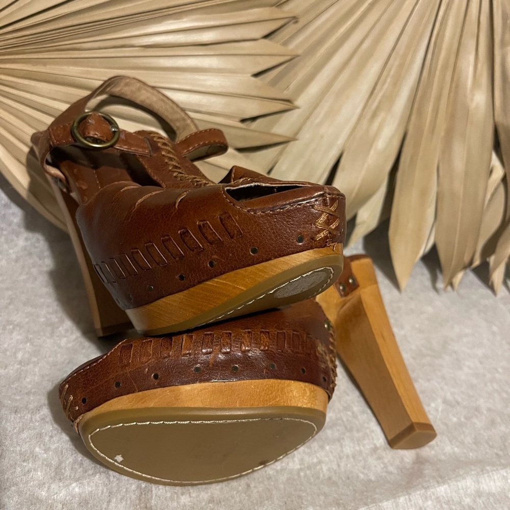 Frye Brown Leather Platform Sandals - Picture 3 of 5